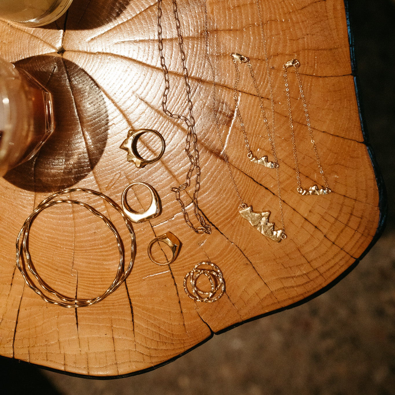 Teton I necklace on wooden surface showing size and detail